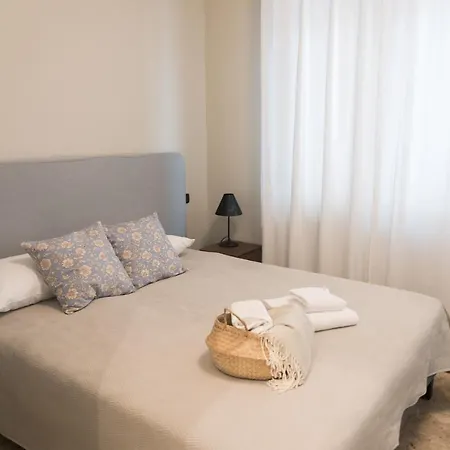 Appartement Arena *